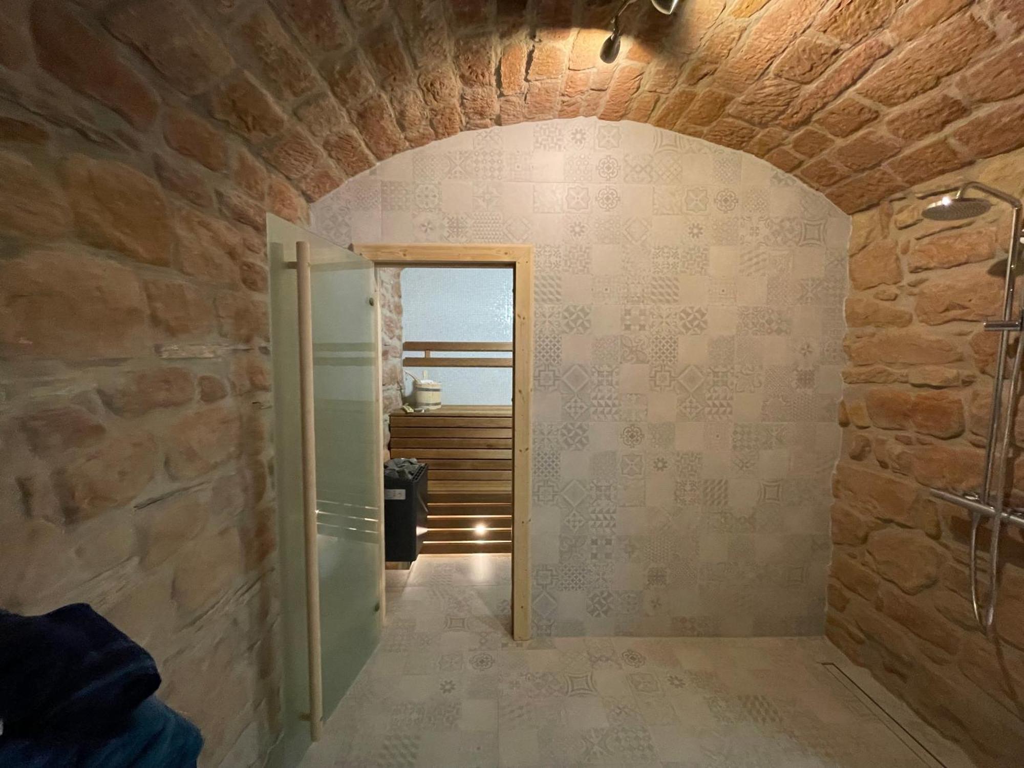 Luxurioese Ferienwohnung Mit Wellness Oase Saarburg Ngoại thất bức ảnh