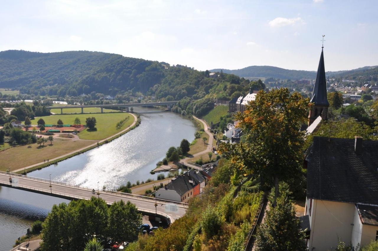 Luxurioese Ferienwohnung Mit Wellness Oase Saarburg Ngoại thất bức ảnh